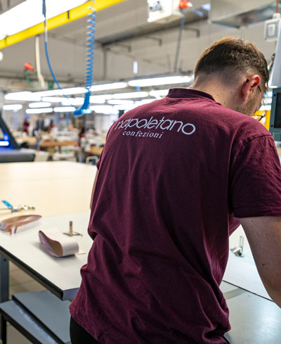 lo staff dell'azienda di confezioni a putignano napolitano confezioni
